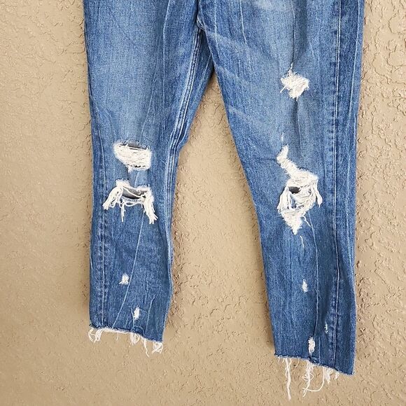 Abercrombie & Fitch High Rise Mom Jean Size 26 - Picture 2 of 4